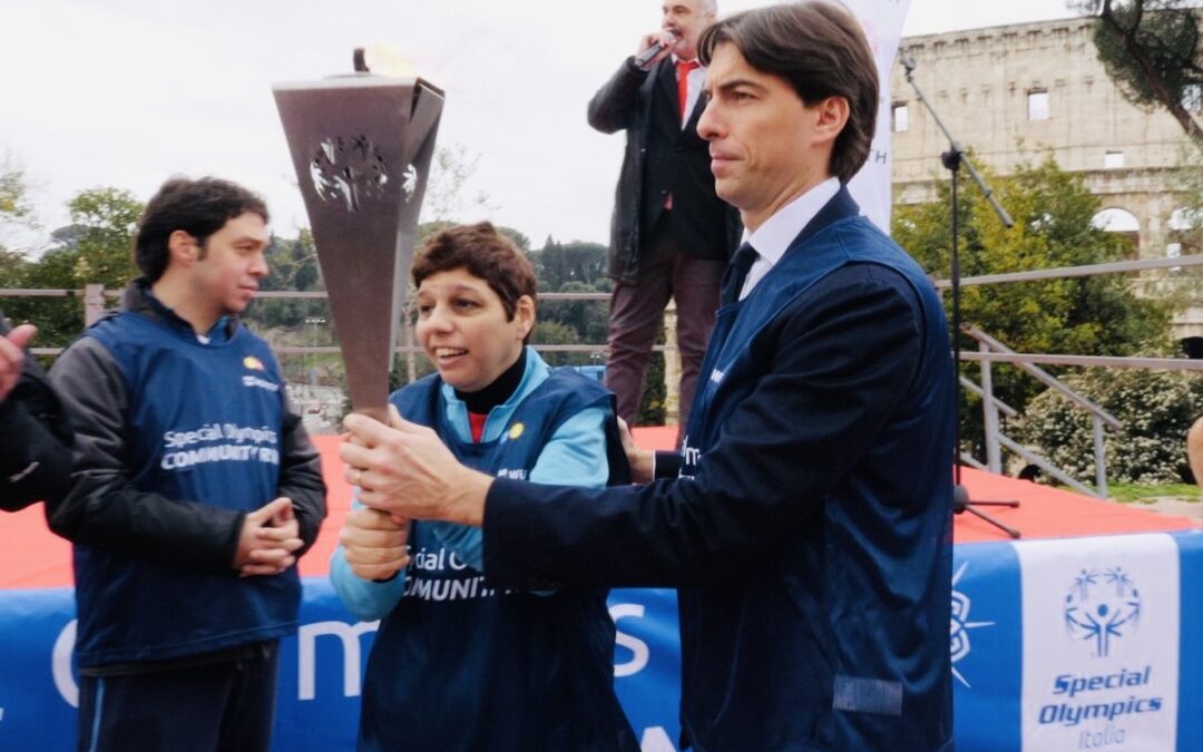 Roma accoglie la fiamma della speranza dei Giochi Mondiali Invernali Special Olympics