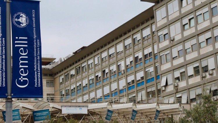 Il Papa al Policlinico Gemelli ha trascorso una notte serena