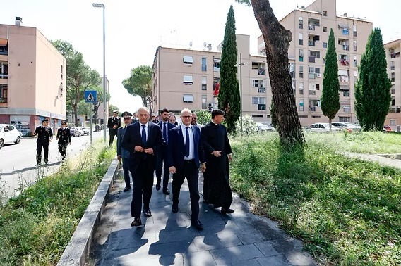 Quarticciolo, Gualtieri: “Solidarietà e apprezzamento per Forze dell’ordine”