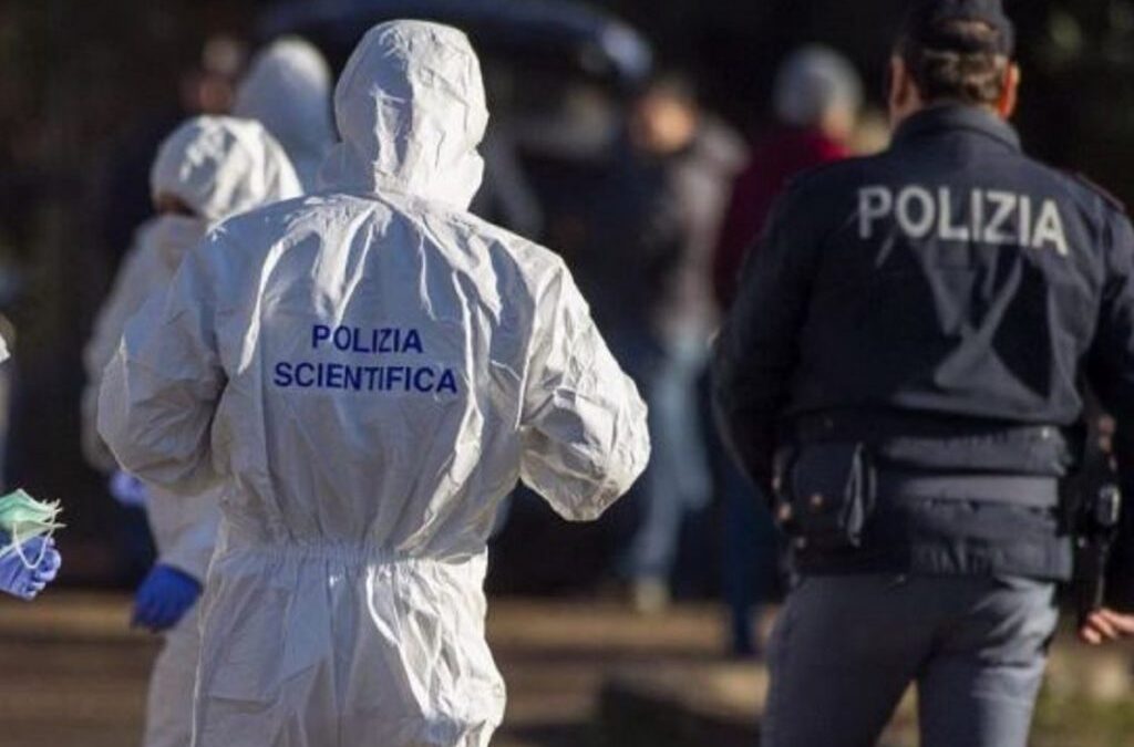 Spari al Tuscolano, ferito gravemente un ragazzo di 28 anni. Colpita anche auto in sosta