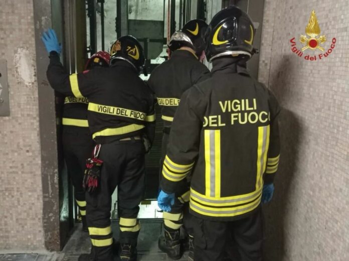 Stazione Roma Termini, uomo cade per due piani dal vano ascensore
