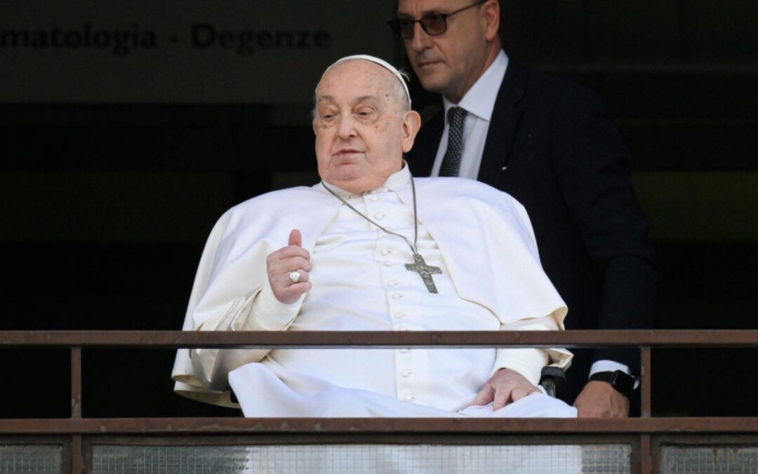 Papa Francesco e le sue giornate a Santa Marta sotto stretto controllo medico