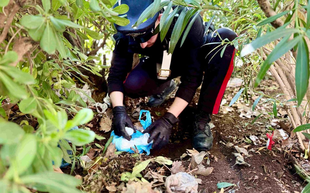 Quarticciolo: i Carabinieri arrestano 5 persone per spaccio. Rimosse carcasse di auto e siringhe