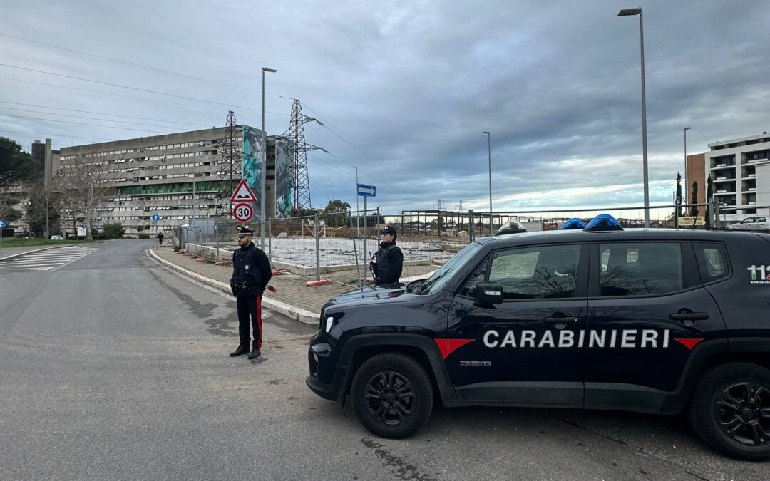 Corviale, 4 persone denunciate e 6 giovani segnalati dai Carabinieri per possesso di droga