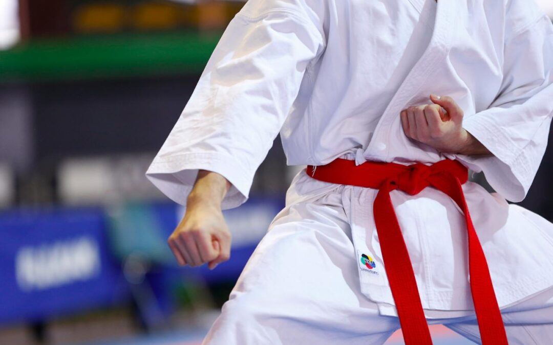 Presunti abusi sulle allieve minorenni, maestro di karate finisce ai domiciliari