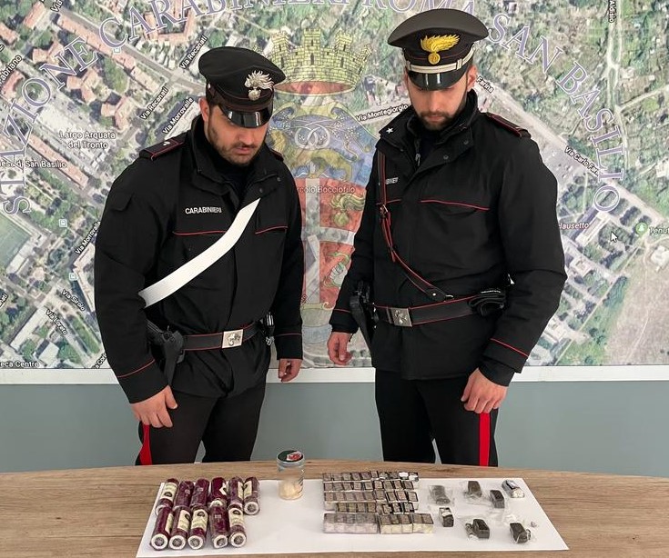 Arrestati in 5 dai Carabinieri: trasportavano la droga su auto a noleggio per passare inosservati
