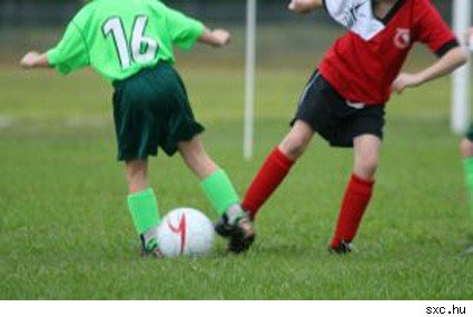 Partita di calcio tra ragazzini finisce in una mega rissa, un ferito e Polizia sul posto