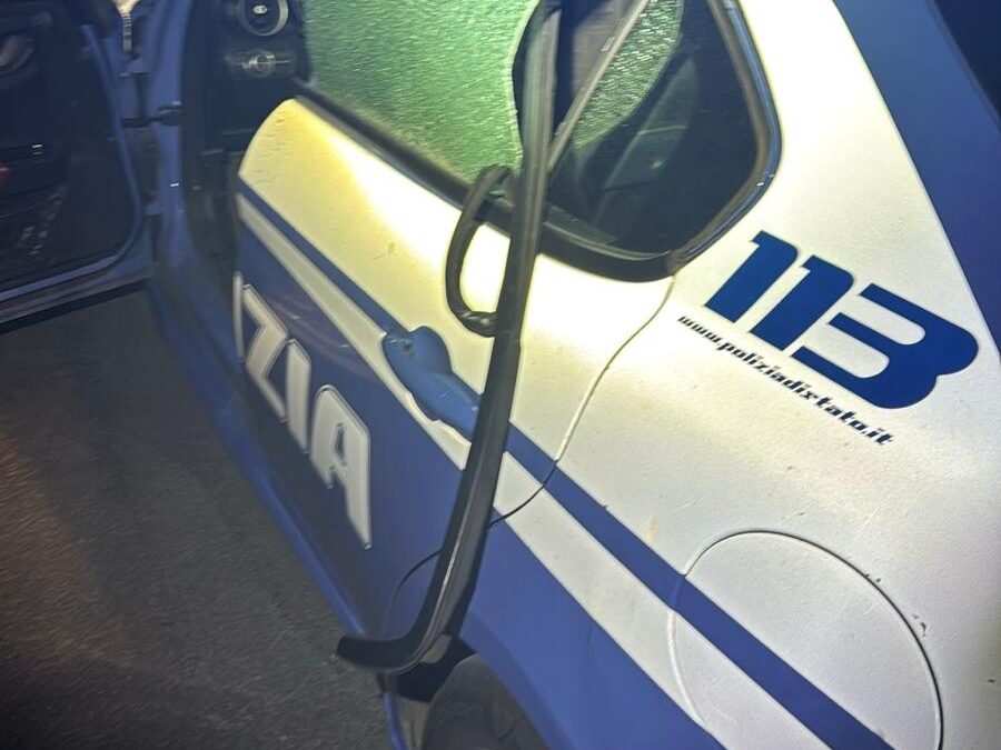 Non si fermano all’alt, inseguimento a sirene spiegate nella notte: tre arresti