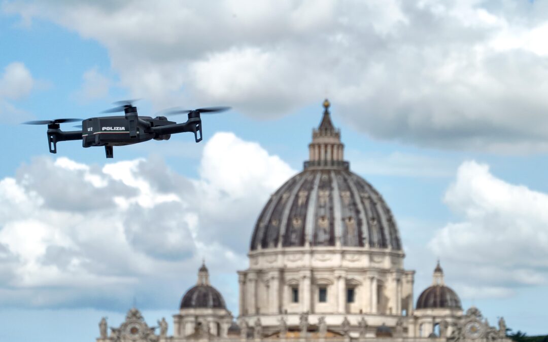 Intronizzazione Papa. Cono di sicurezza terra-aria, droni della Polizia di Stato in sorvolo silenzioso