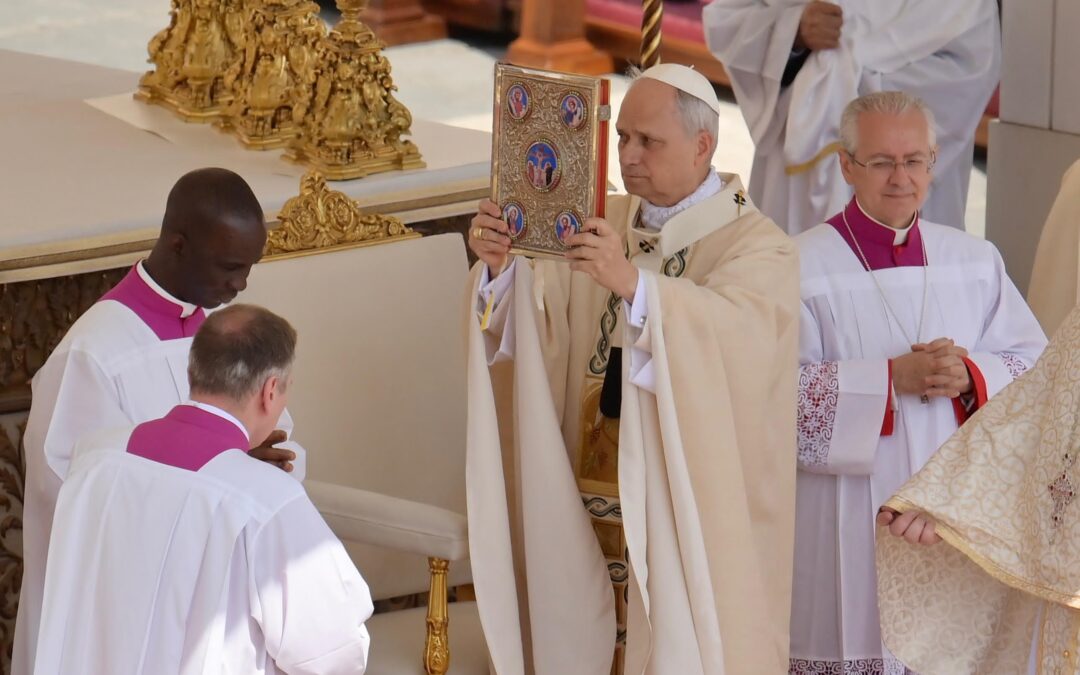Omelia di leone XIV in Piazza San Pietro: “Scelto senza meriti, mia missione amore e unità”