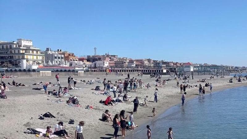 Ostia, FI Roma: “Disservizi sulle spiagge, autonomia sempre più necessaria”
