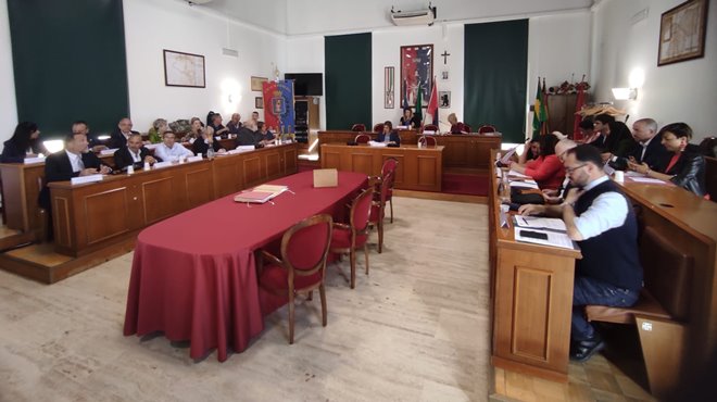 Termovalorizzatore Santa Palomba, il consiglio comunale di Pomezia approva richiesta di un’inchiesta pubblica