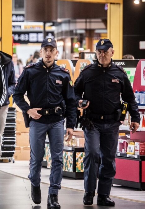 Aeroporto di Fiumicino: furti seriali ai danni dei viaggiatori, banda fermata dalla Polizia di Frontiera