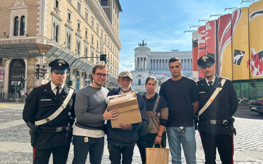 Guida turistica morta al Colosseo, i Carabinieri rintracciano i familiari e restituiscono gli effetti personali