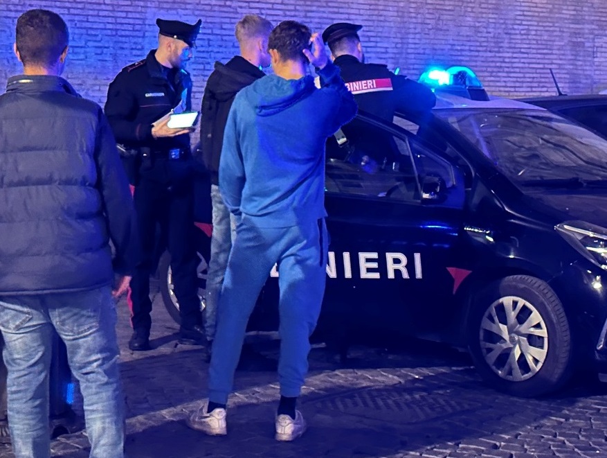 Controlli dei Carabinieri a Bravetta: tre persone denunciate, sanzioni e sequestri