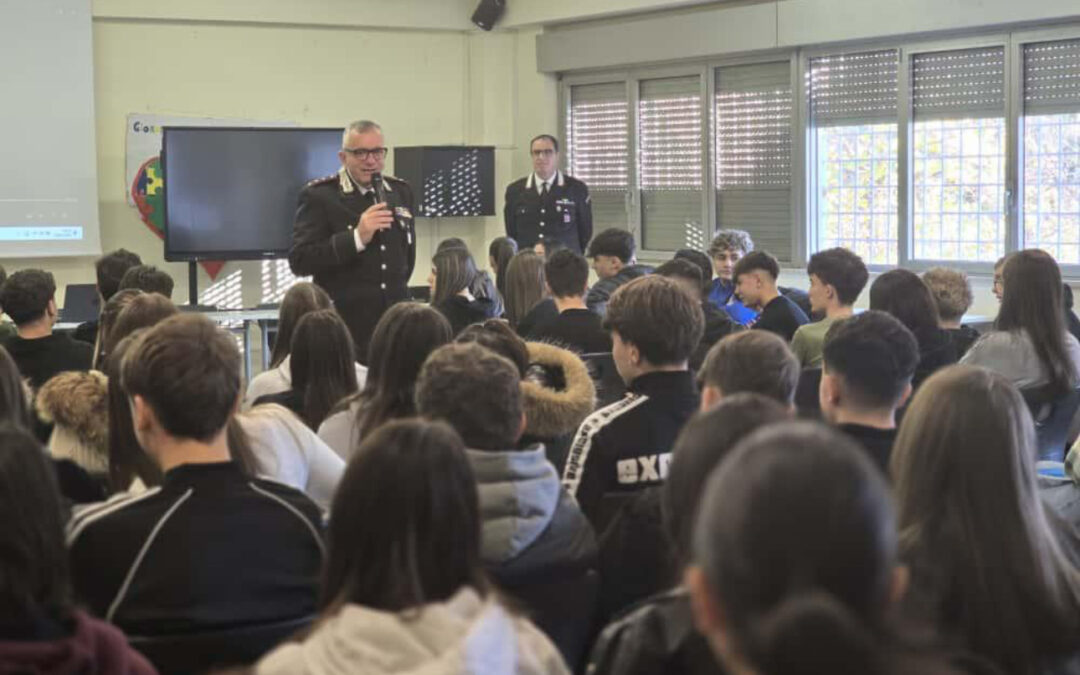 Colleferro, conferenza dei Carabinieri su legalità, social e dipendenze