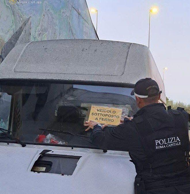 Polizia Locale sequestra furgone con carico di rifiuti pericolosi. Denunciati padre e figlio