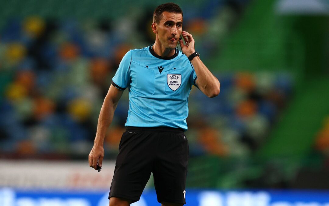 Europa League, il montenegrino Nikola Dabanović arbitrerà Roma–Midtjylland
