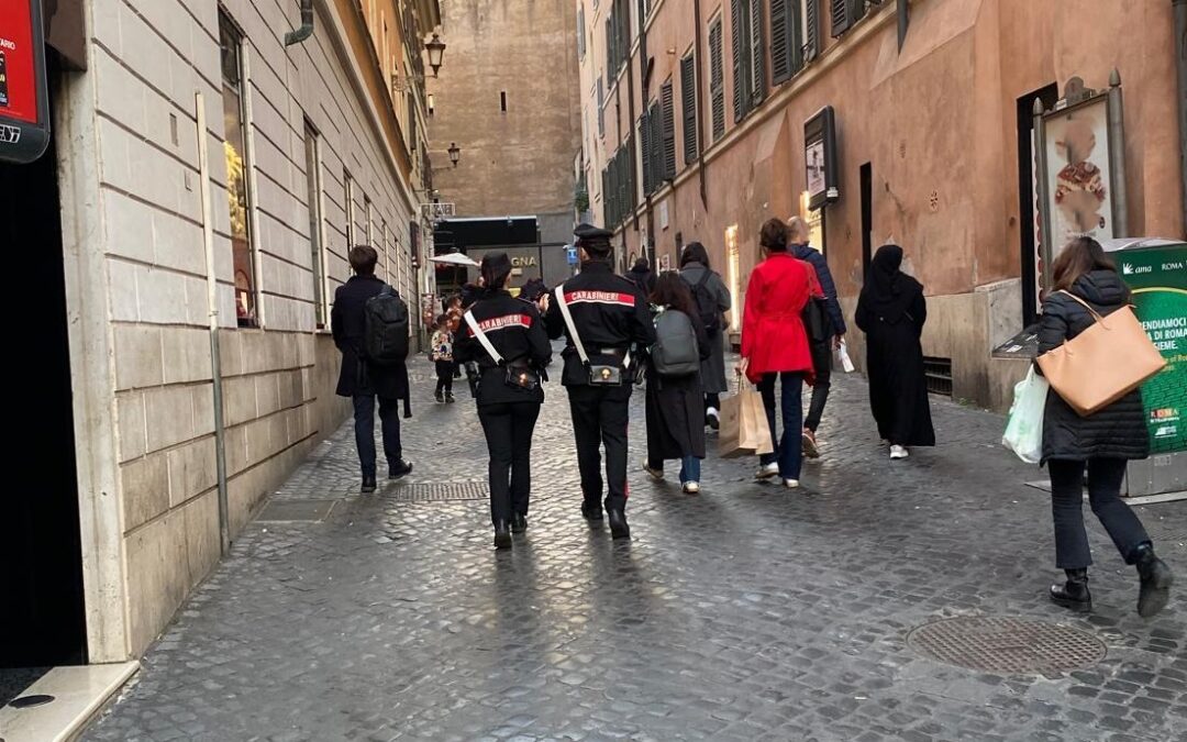 Stretta contro furti e borseggi, 14 persone arrestate nel fine settimana