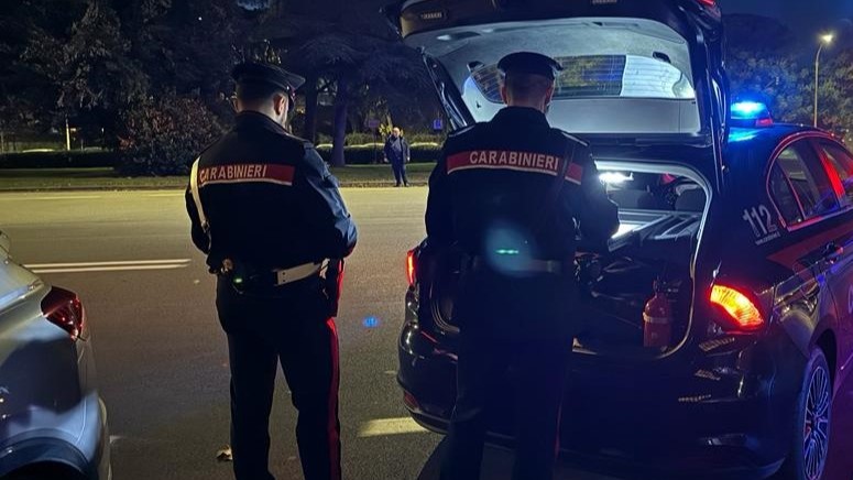 Viene investita da un monopattino e derubata del cellulare, algerino denunciato dai Carabinieri