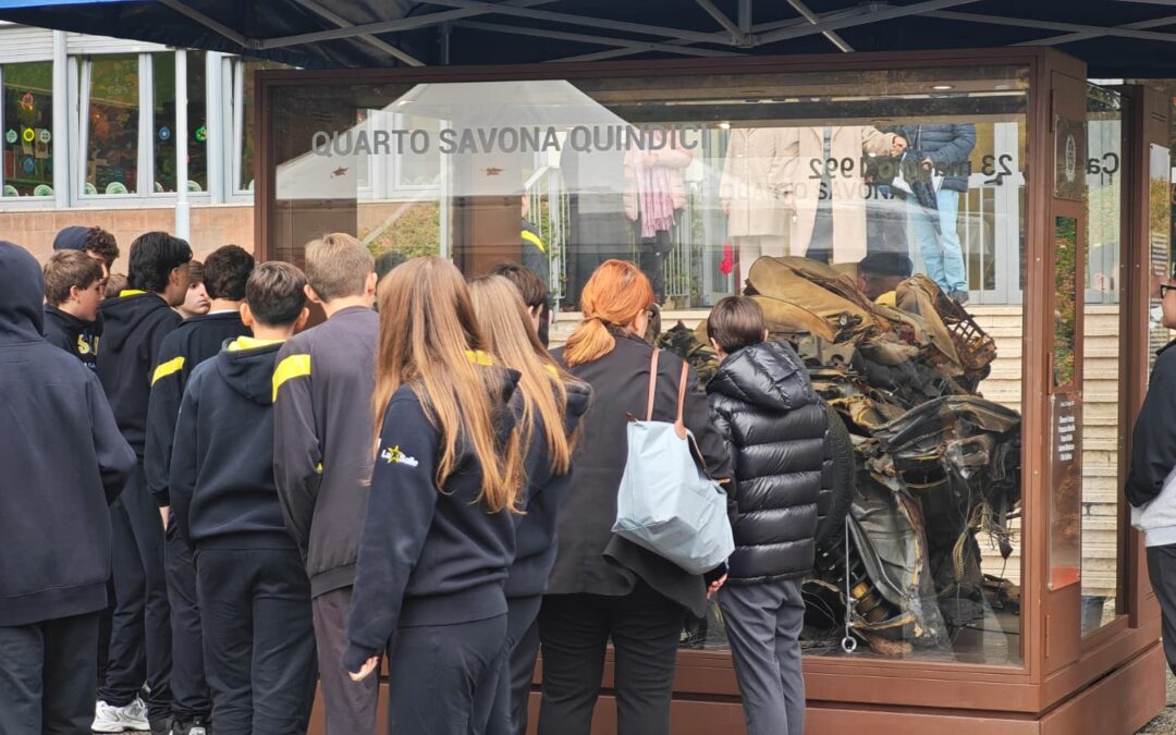 La teca della “Quarto Savona 15” a Roma: gli studenti e la Polizia ricordano il giudice Falcone