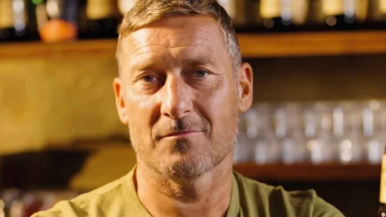 Francesco Totti ospite a Supernova: “L’ultimo anno giocavo contro tutti, mi hanno fatto smettere”