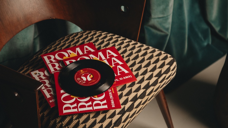 “Roma, Roma, Roma”, l’inno giallorosso di Venditti compie 50 anni e torna in vinile