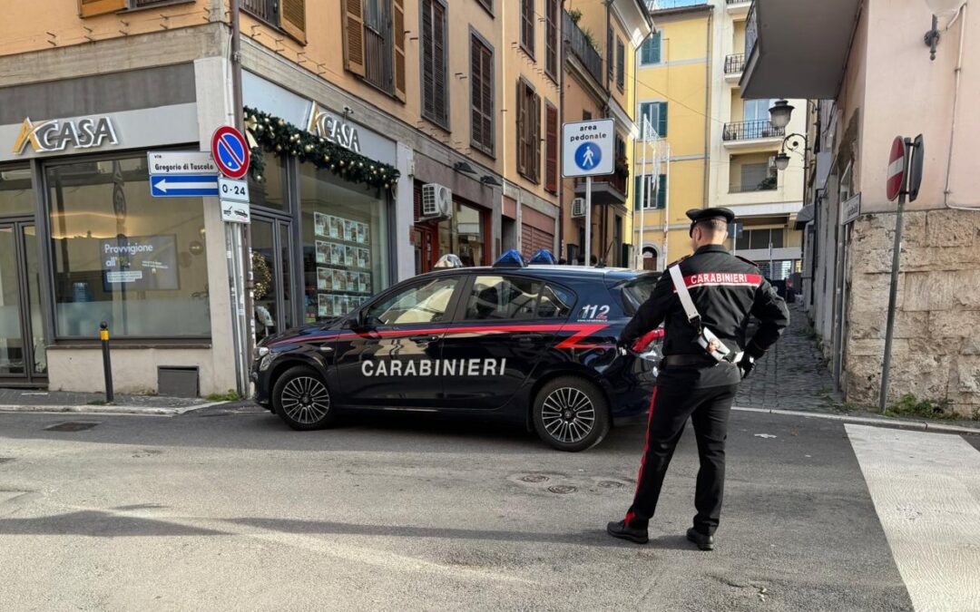 Rapina a cittadino bengalese con insulti razzisti: tre persone in manette