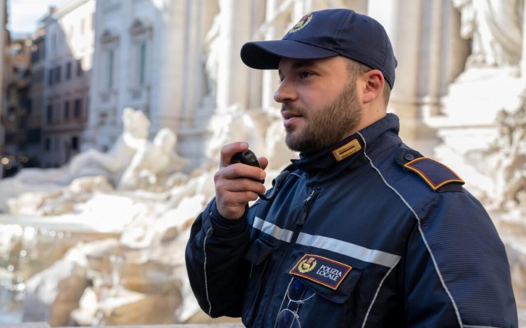 Centro Storico, bambino si perde tra le vie dello shopping: ritrovato dalla Polizia Roma Capitale