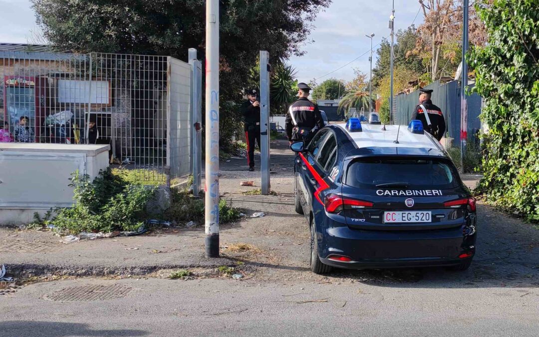 Controlli dei Carabinieri a Centocelle e nel campo rom di via dei Gordiani, arrestato 45enne