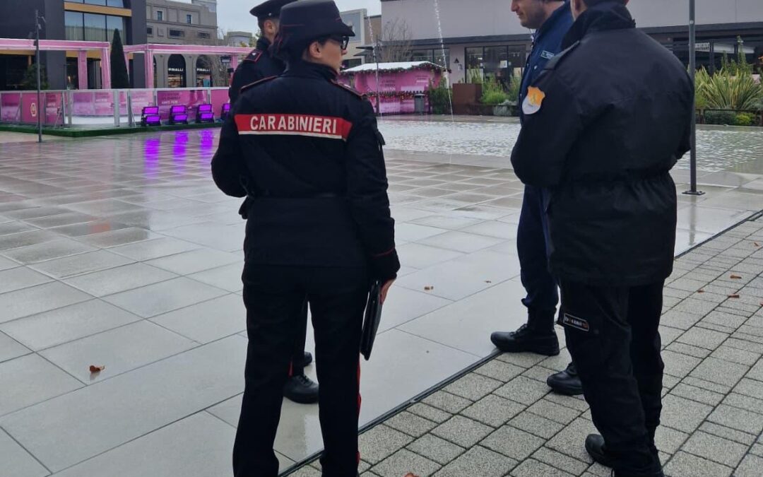 Outlet Valmontone, Carabinieri arrestano 4 persone per furto. Borse schermate per eludere i controlli