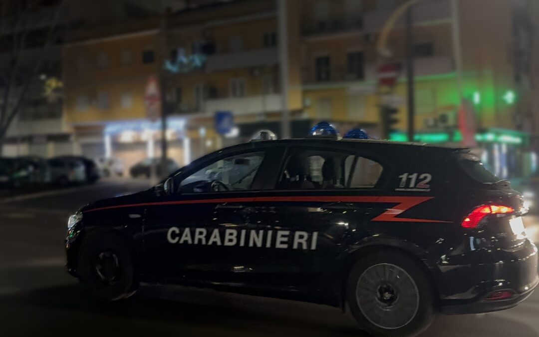 Notte movimentata per i Carabinieri: speronamenti sulla via Pontina e ladri acrobati a 11 metri di altezza