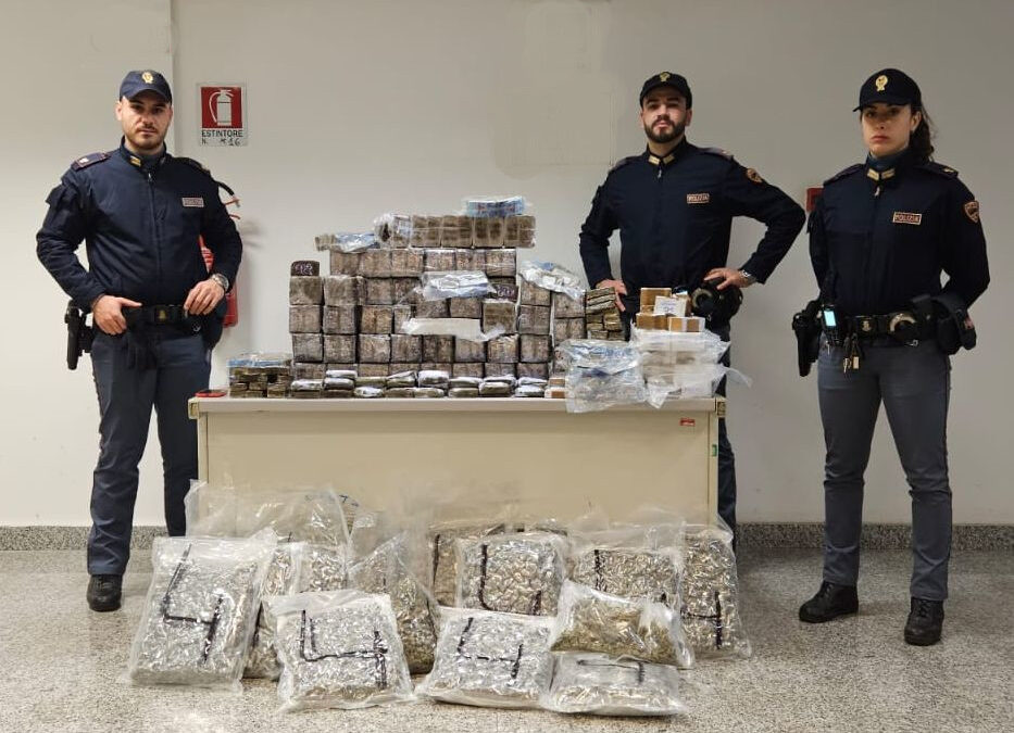 Maxi sequestro di droga: tolti dal mercato 115 kg tra hashish, marijuana e cocaina. Un arresto