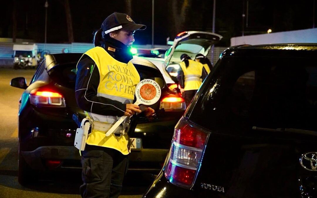 Movida, rafforzati dalla Polizia Roma Capitale i controlli nel fine settimana pre-natalizio