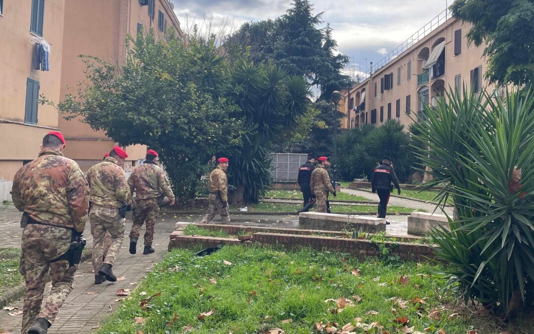 Quarticciolo: operazione antidroga dei Carabinieri. Scovati nascondigli dei pusher, 11 arresti