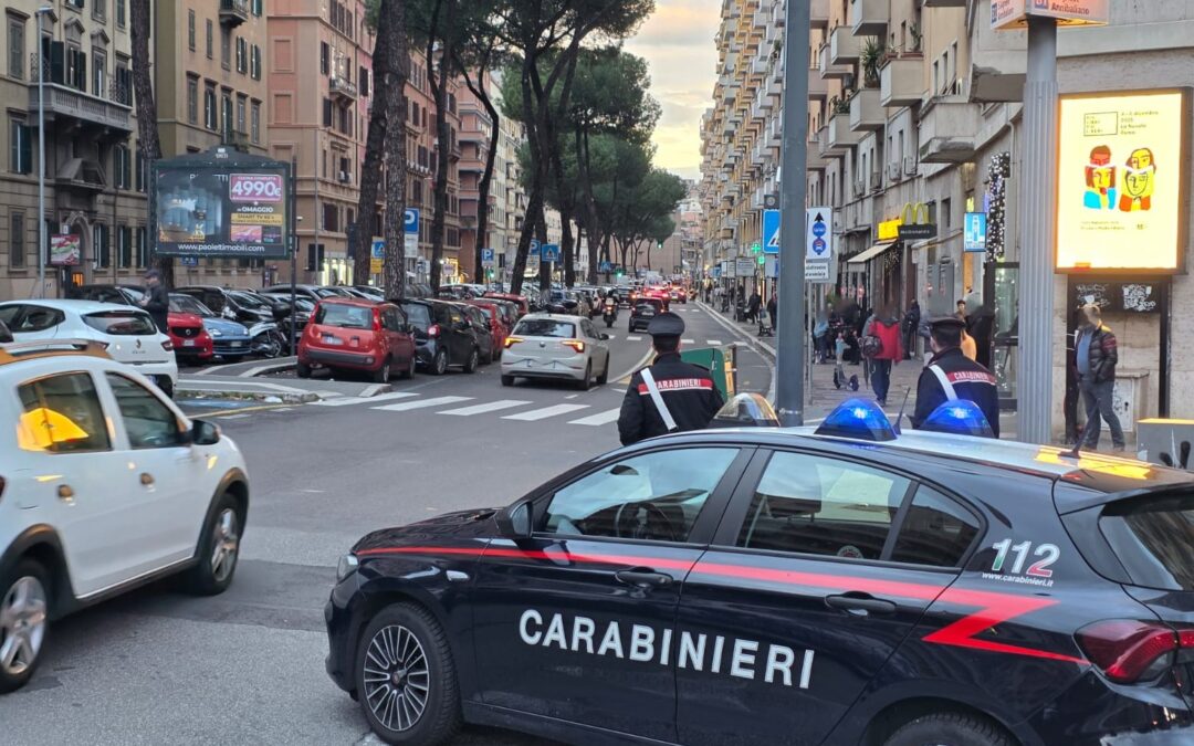Accoltella un 23enne fuori dal barbiere, Carabinieri fermano l’aggressore accusato di omicidio