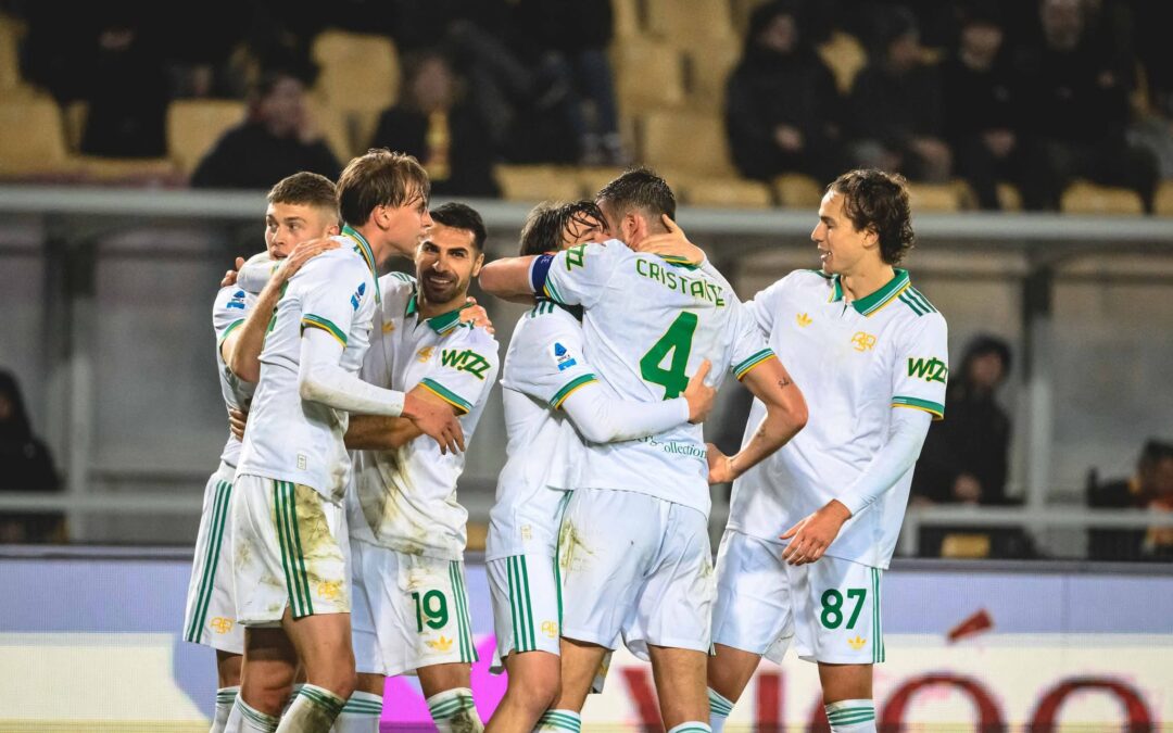 La Roma si rialza e batte il Lecce grazie alle reti di Ferguson e Dovbyk e sale al quarto posto