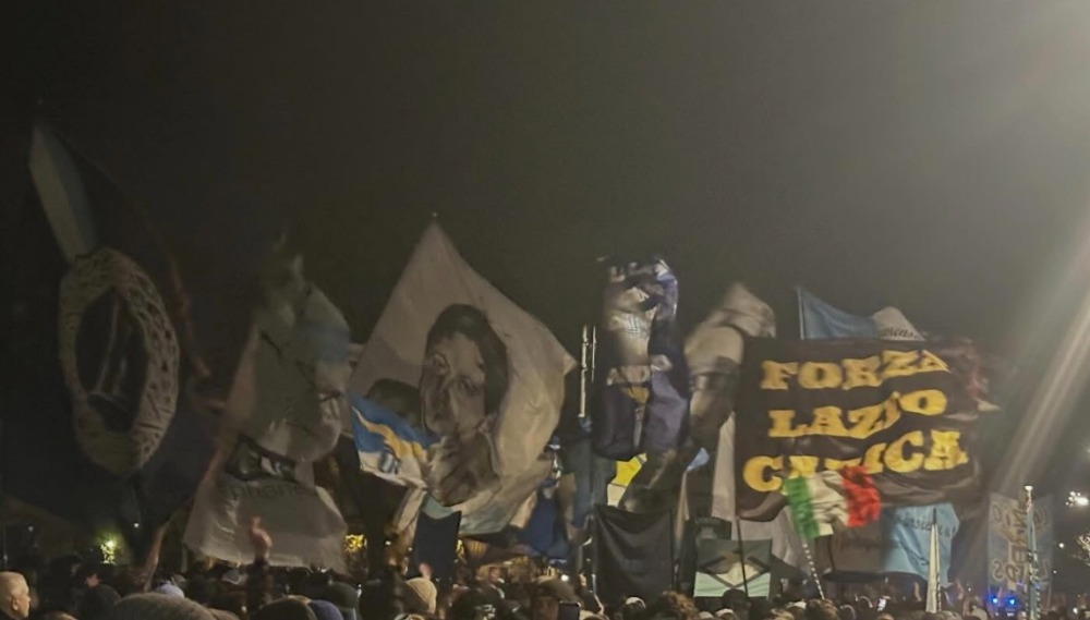 Lazio, i tifosi festeggiano il compleanno della prima squadra della Capitale