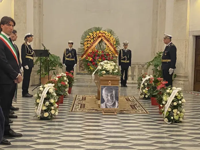 Aperta a Roma la camera ardente per Roberto Arditti. Domani i funerali