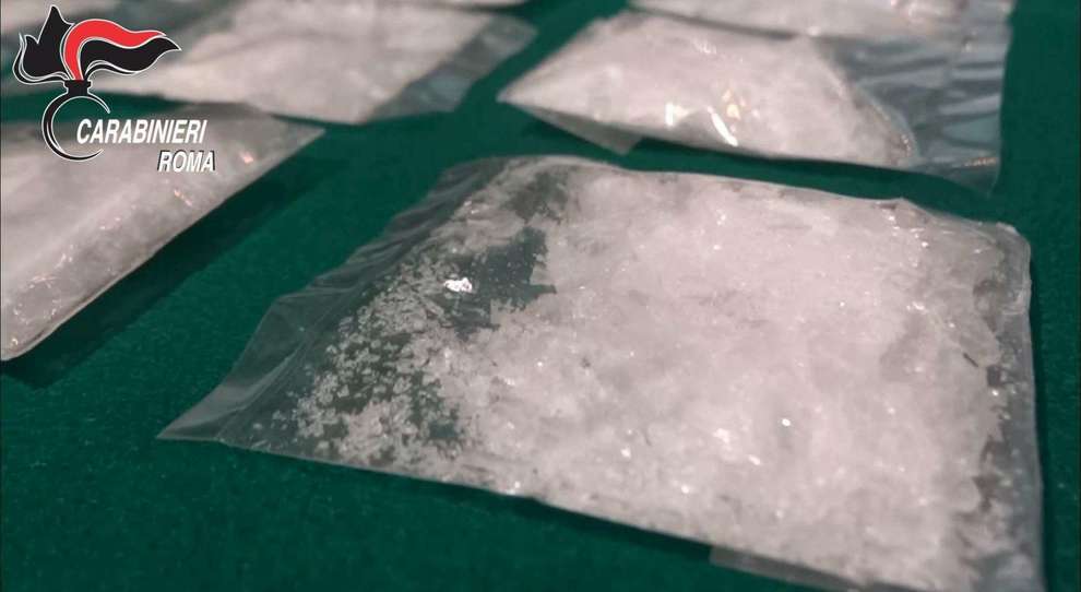 Shaboo, cocaina e kit da scasso. Carabinieri arrestano 7 persone