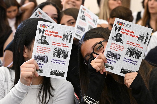 Roma ricorda il voto alle donne e le Costituenti. Gualtieri: “Nel Pantheon della nostra democrazia”