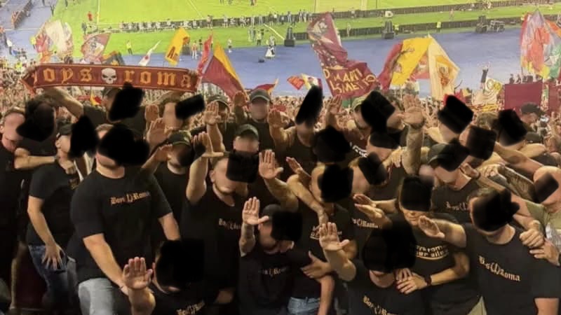 Saluto romano allo stadio durante Roma-Atalanta: identificati 14 ultras verso il Daspo