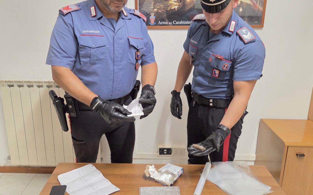 Nettuno, getta la droga dal finestrino al posto di blocco: arrestato 39enne