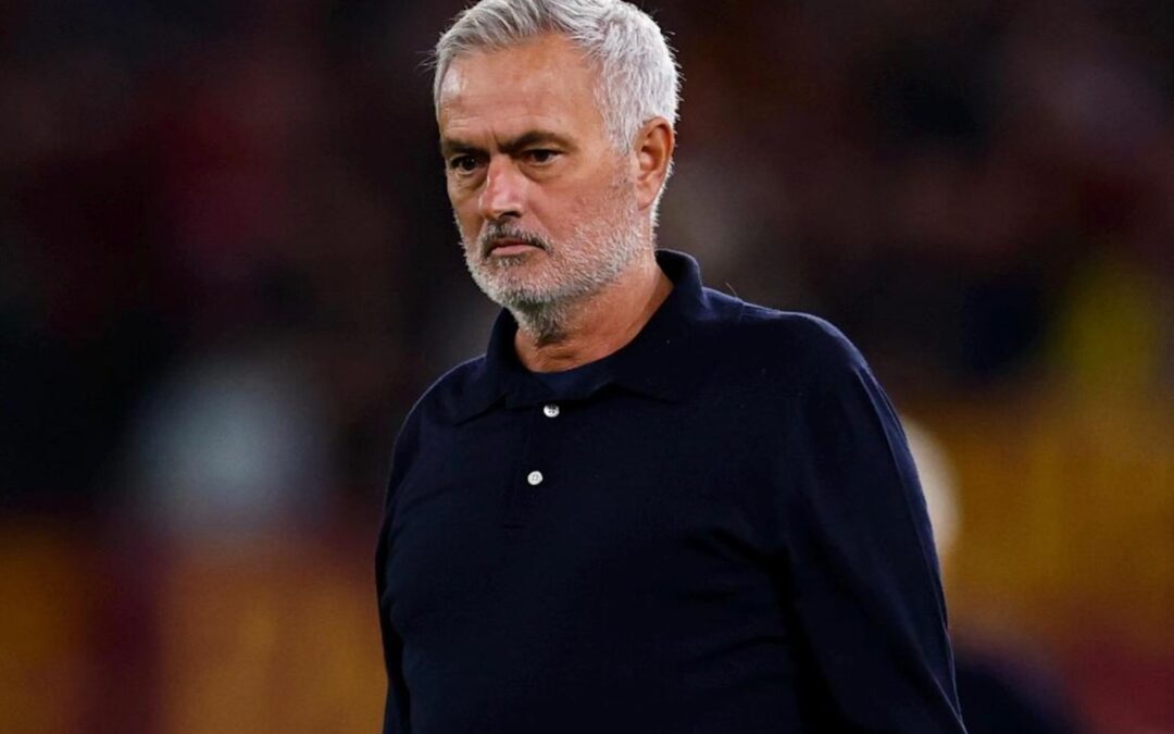 José Mourinho ringrazia i tifosi della Roma sui social: “Eterna gratitudine a voi”
