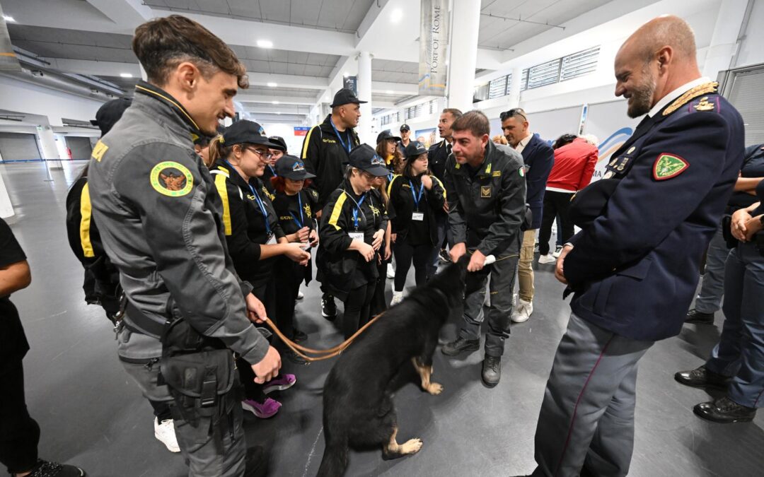 Civitavecchia, la Polizia di Stato incontra i ragazzi della Onlus “Il Timone”